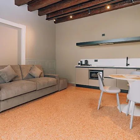 Legnago Suite Apartments Daire *